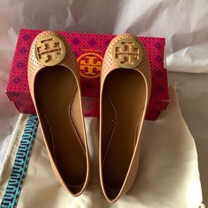 Tory Burch Perforated Reva Ballet in Sable (Gold Logo) - Size 11